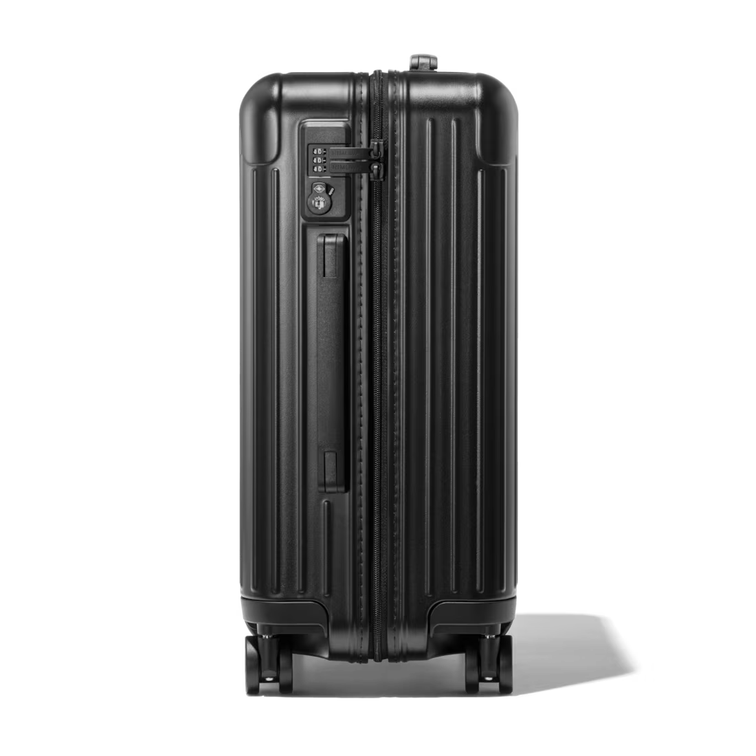 RIMOWA Essential Cabin Black