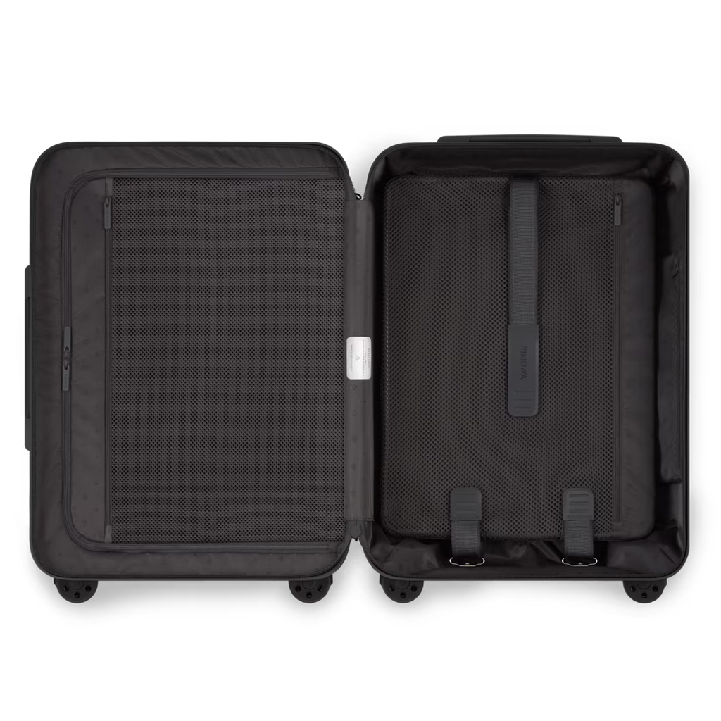 RIMOWA Essential Cabin Black
