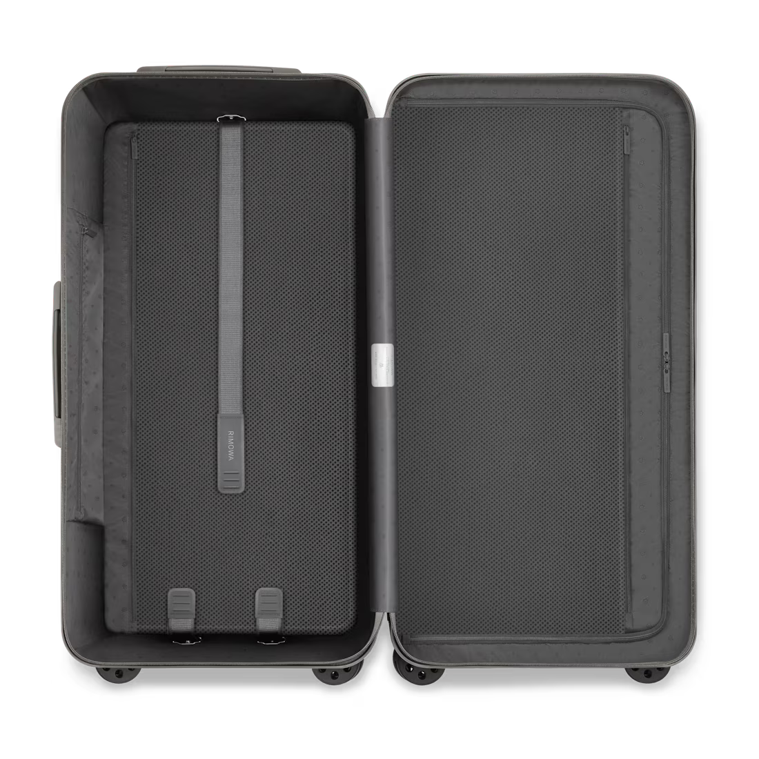 RIMOWA Essential Trunk Grey